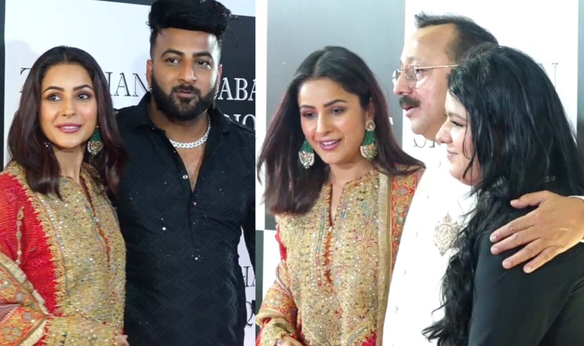 Shehnaaz Gill भाई Shehbaz Badesha के साथ पहुंची Baba Siddique के Iftar Party में | Shudh Manoranjan